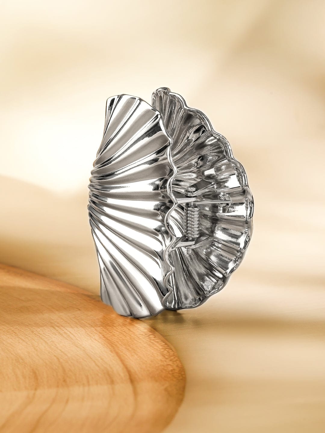 rubans-rhodium-plated-sculpted-shell-design-hair-claw-clip-statement-hair-accessory-hair-accessories-1143858637.jpg