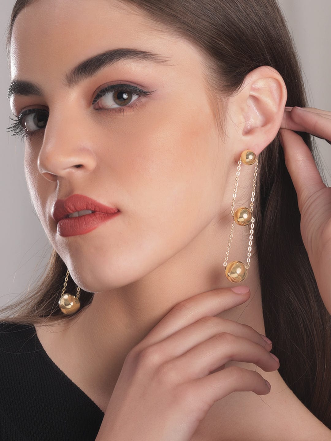 rubans-voguish-gold-dangle-earrings-earrings-34417474240686.jpg